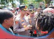 Aksi Peringatan Hardiknas 2026, Kapolrestabes Makassar Tekankan Kawal dengan Pendekatan Humanis