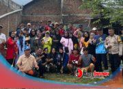 Polisi dan Warga Kompak Kerja Bakti di Jalan Sipala Kelurahan Katimbang
