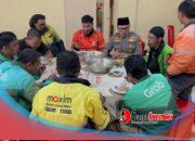Wujud Kedekatan dengan Masyarakat, Kapolsek Ujung Pandang Santap Bersama Driver Ojol di Momen Idul Adha 1447 H